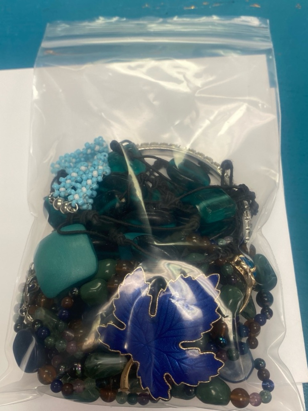 Mixed jewelry bag lot.